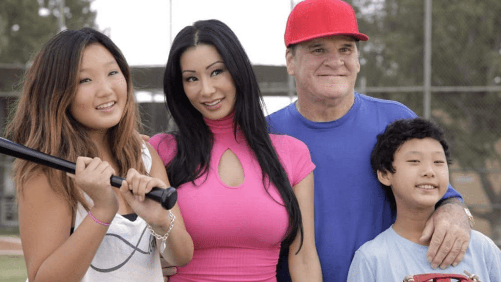 Pete Rose with wife and kids
